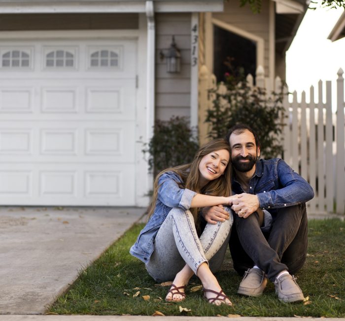 couple-moving-new-house